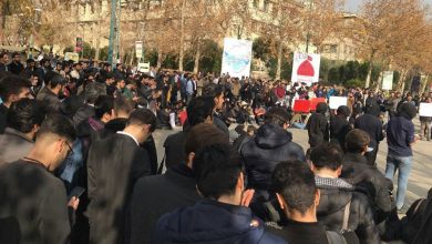 Iran : Les étudiants protestent et scandent mort au dictateur