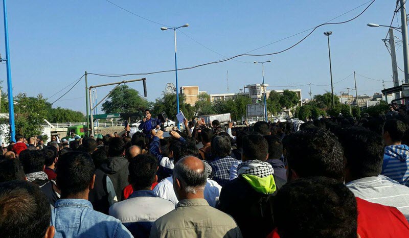 L'Iran s'enfonce plus profondément dans la récession
