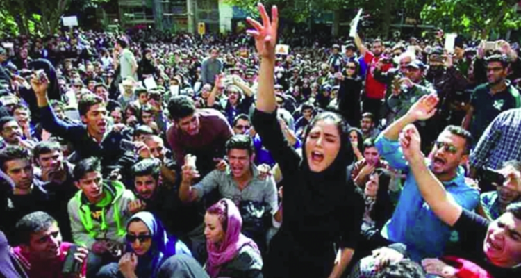 Plus de 271 manifestations en janvier en Iran