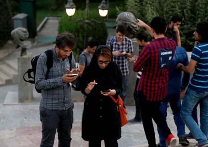 Iran_Regime_scared_of_social_media-480
