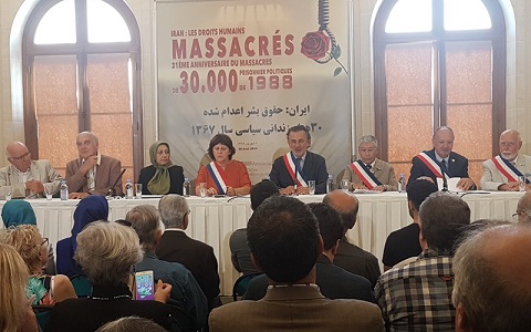 La commémorant des victimes du massacre de 1988 en Iran au 1er arrondissement de Paris