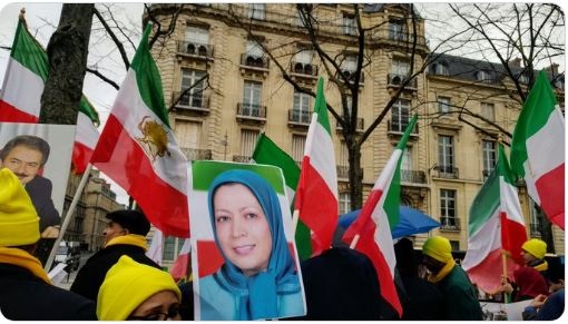 Paris : Manifestation des Iraniens à l’anniversaire de la chute du Chah en face de l’Assemblée nationale