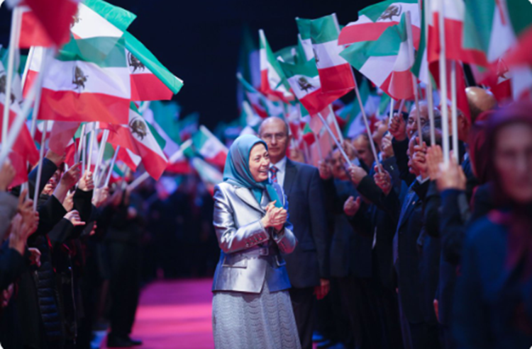Les médias d’État iraniens admettent que l’OMPI est la principale menace, la monarchie est sans conséquence