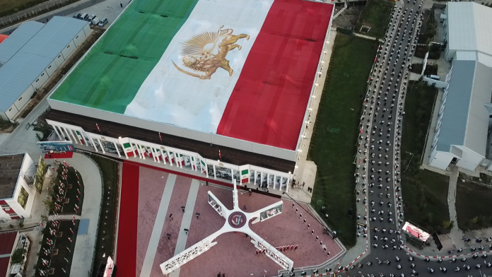 Le régime iranien massacre les opposants et diffuse des informations en ligne pour le justifier