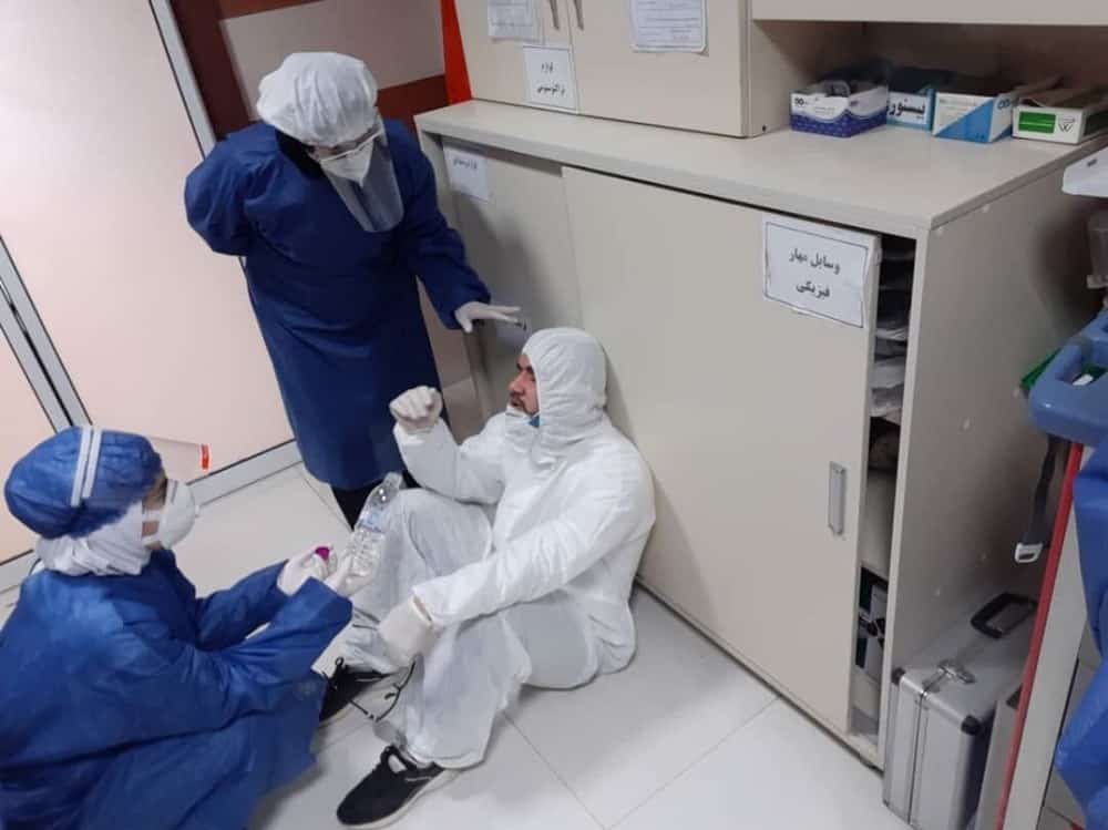 La crise de Covid-19 en Iran s’est aggravée après l’interdiction d’importer des vaccins par Khamenei