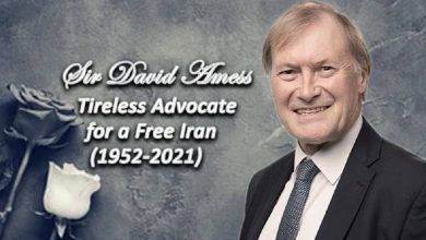 En mémoire de Sir David Amess : l’engagement de plusieurs décennies pour un Iran libre
