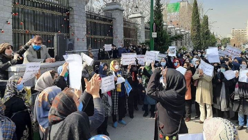 Les enseignants manifestent dans plus d’une centaine de villes d’Iran