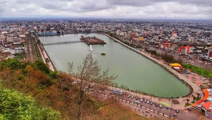 Iran : Les slogans « Vive Radjavi, à bas Khamenei et Raïssi » et « Ni chah ni mollahs » diffusés à Lahijan