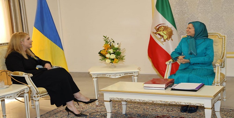 La députée ukrainienne Kira Rudik rencontre la Résistance iranienne et Maryam Radjavi à Achraf-3