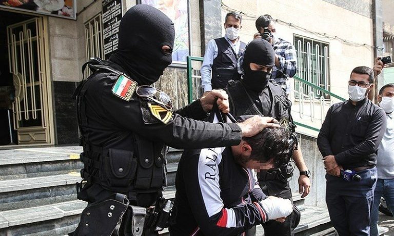 Brutalités policières en Iran : Une autre étincelle silencieuse prête à enflammer les protestations dans tout le pays