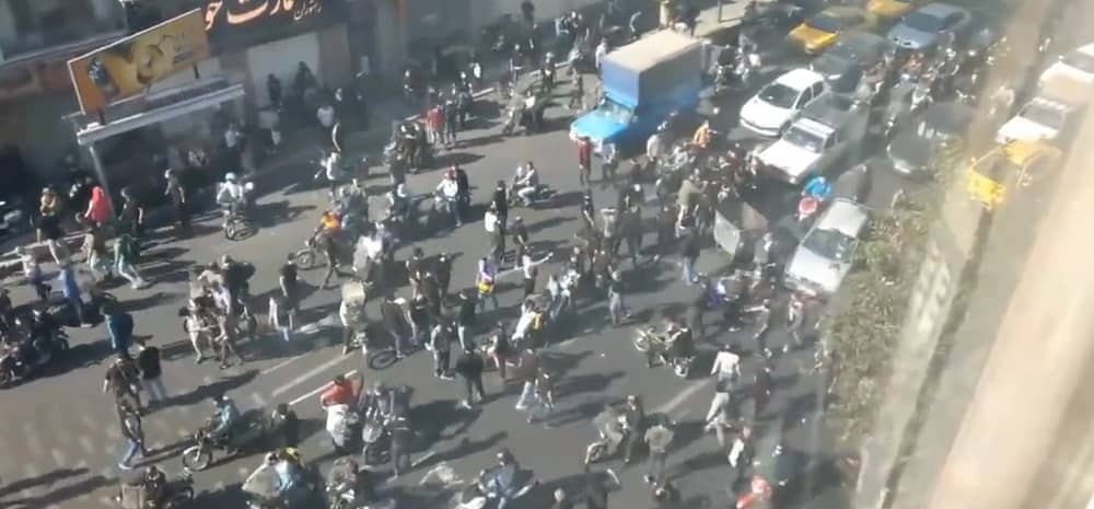 Manifestations nocturnes massives à Téhéran et dans d’autres villes d’Iran lors de la 41e nuit du soulèvement