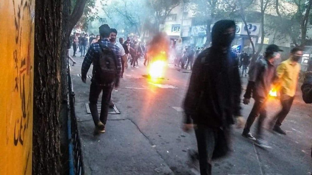 Pour la 18e nuit du soulèvement, manifestations et affrontements à Téhéran et ailleurs