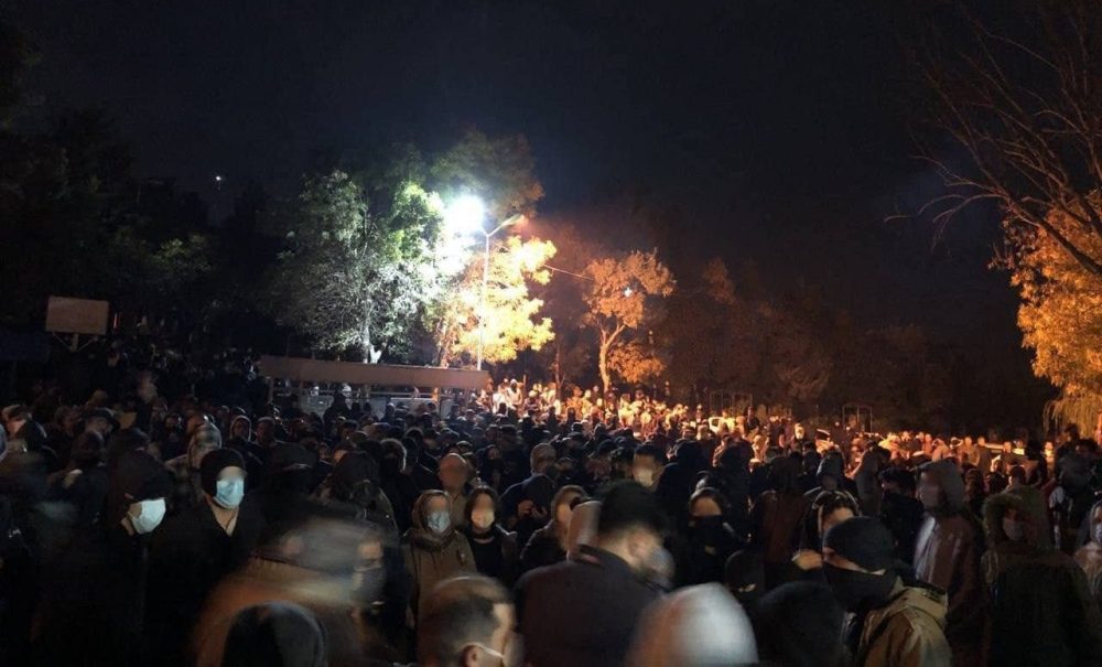 Iran – 57e nuit du soulèvement : Manifestations nocturnes à Téhéran, Ispahan, Khorramabad, Boukan, Sardacht, Sanandaj et Bouchehr