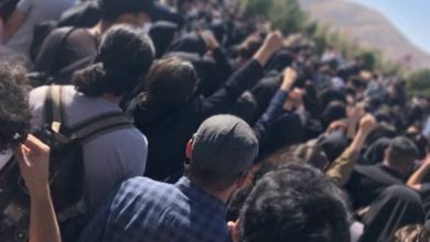 Khamenei commet un nouveau crime contre l’humanité en tuant des fidèles après la prière qui protestaient à Khash