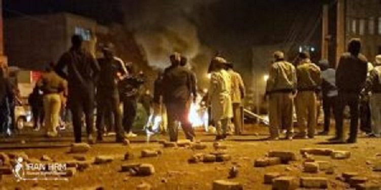 Un 95e jour de soulèvement jalonné de grèves du bazar, d’incendies de centres répressifs et de manifestations nocturnes