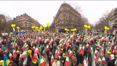 Reportage en direct : Les Iraniens honorent l’héritage de la révolution de 1979 et appellent à un Iran démocratique
