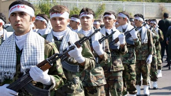 Les autorités soutiennent les forces de la milice Basij à l’approche de l’anniversaire du soulèvement iranien