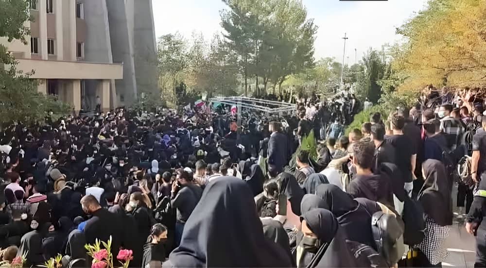 La rentrée scolaire et les craintes du régime en Iran