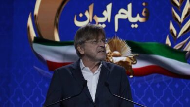 Guy Verhofstadt à la conférence « Révolte en Iran, rôle des femmes et des jeunes et perspectives d’une République démocratique »
