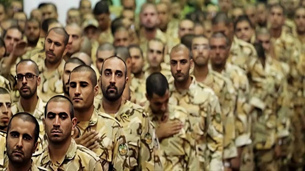 Le service militaire dans le régime iranien et la dynamique du pouvoir