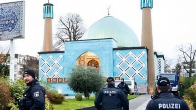 La police investie les centres culturels du régime iraniens à travers l’Allemagne