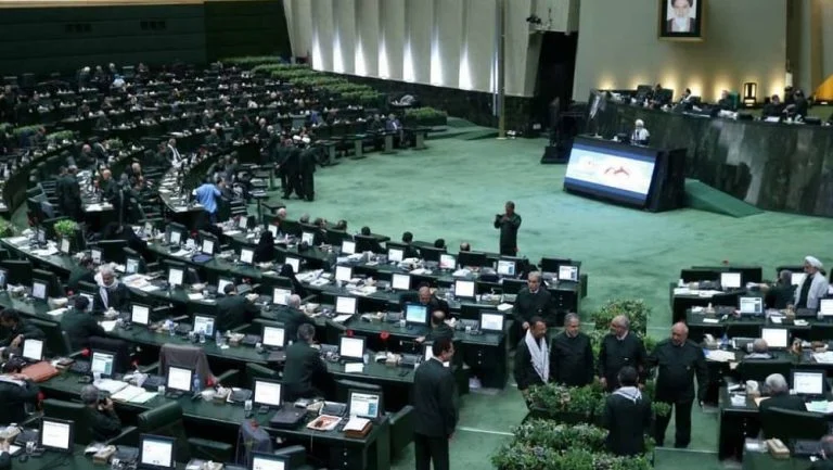 Le cabinet de Pezeshkian témoigne de l’autorité incontestée de Khamenei sur la gouvernance en Iran