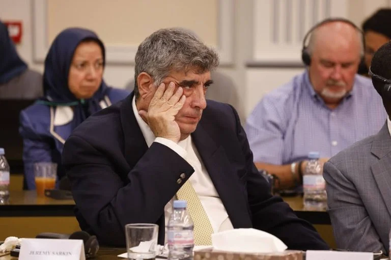 Le professeur Jeremy Sarkin appelle à demander des comptes au régime iranien