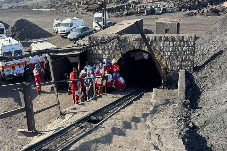 Comment les intérêts du régime compromettent la sécurité des mines en Iran