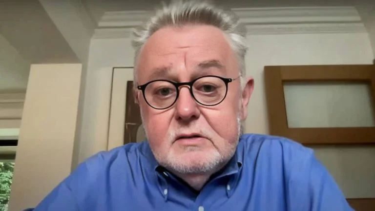 L’ancien président de la Commission d’enquête de l’ONU sur Gaza, le professeur Schabas, discute de responsabilité et de justice lors d’une conférence internationale