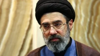 Le fils de Khamenei suspend ses cours de religion ; spéculations croissantes sur sa succession