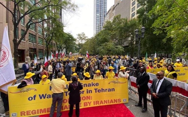 Des milliers manifestent à New York contre le régime iranien