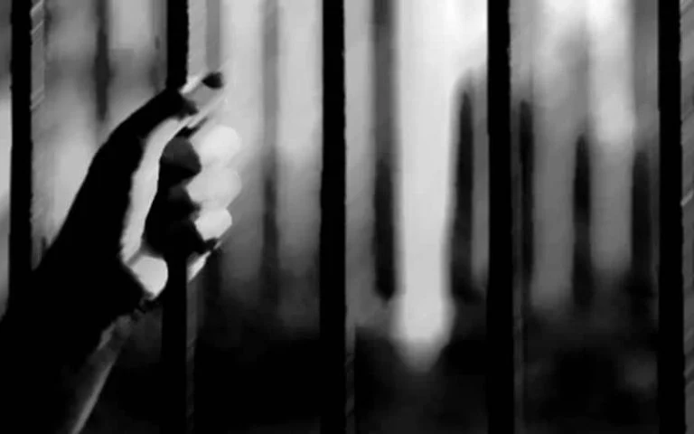 Le régime iranien intensifie la répression et condamne à mort sept prisonniers politiques