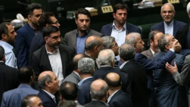 Les luttes de pouvoir s’intensifient à Téhéran sur fond de crises nationales et régionales