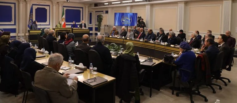 Session extraordinaire du CNRI : Avec le renversement de Bachar Assad, la profondeur stratégique du régime iranien s’est effondrée et il sera bientôt éradiqué de toute la région
