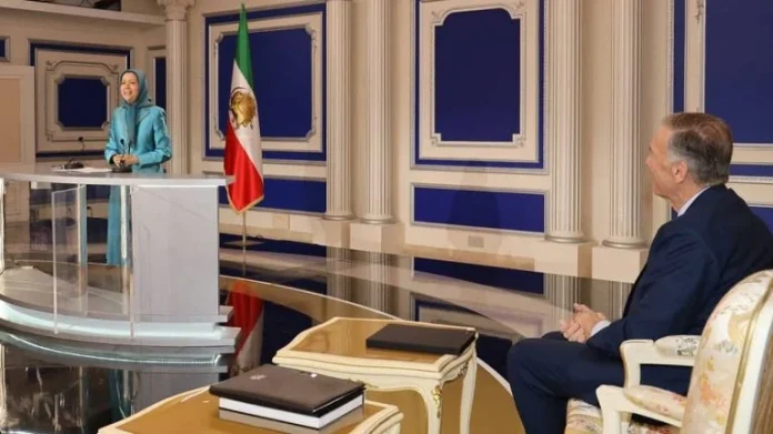 Le régime iranien est fini, déclare Mike Pompeo lors d’une réunion du CNRI à Paris