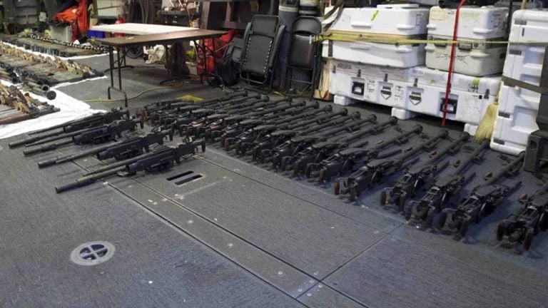 Le régime iranien continue de faire passer des armes aux Houthis au Yémen