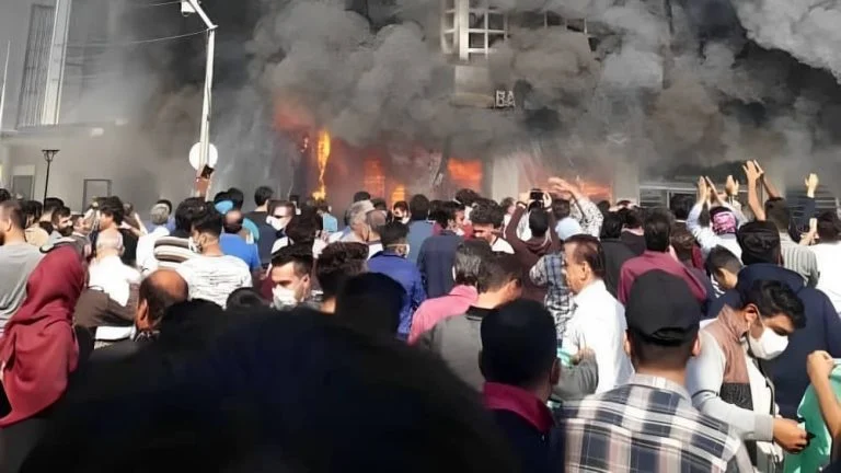 Le journal des pasdaran estime que même l’allègement des sanctions ne pourront sauver le régime en Iran