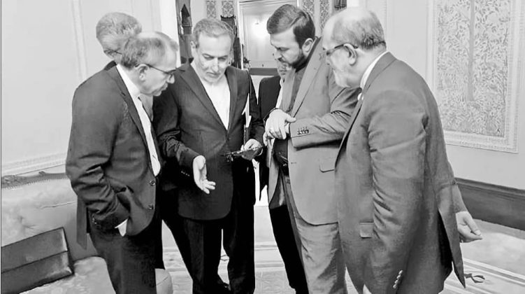 Iran : Comment le régime iranien utilise la diplomatie pour gagner du temps