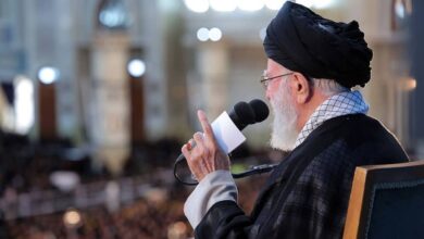 Khamenei ordonne au Parlement de faire face aux crises qui frappent la théocratie iranienne