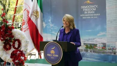 Carla Sands : « Le peuple iranien ne troquera pas un turban contre une couronne »