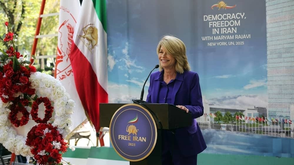 Carla Sands : « Le peuple iranien ne troquera pas un turban contre une couronne »