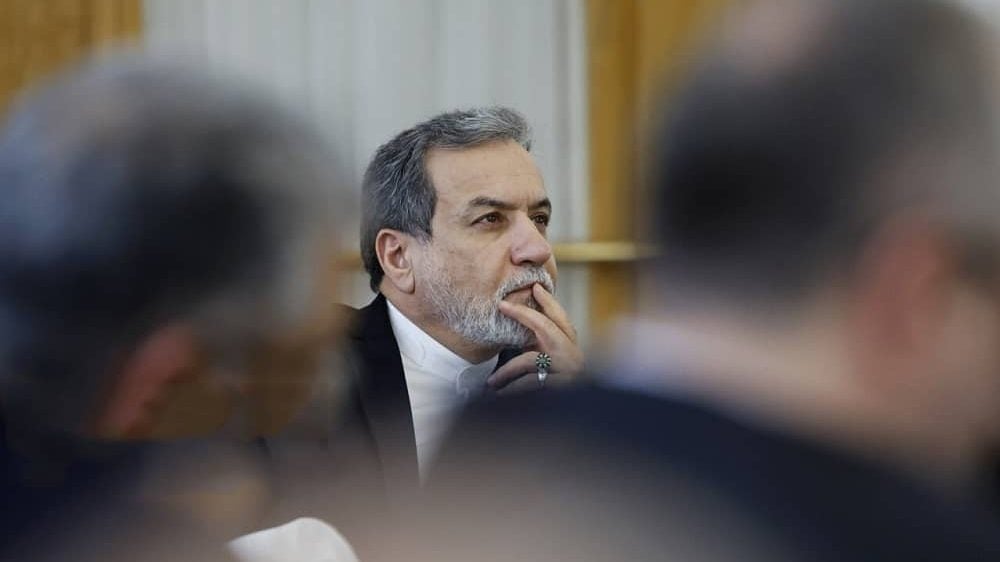Des députés iraniens menacent le ministre des Affaires étrangères Araghchi sur fond de luttes intestines sur le nucléaire