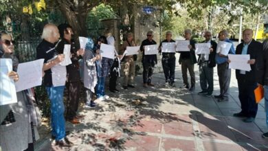 Retraités et infirmières iraniens manifestent contre la corruption du gouvernement et les entreprises liées à l’État
