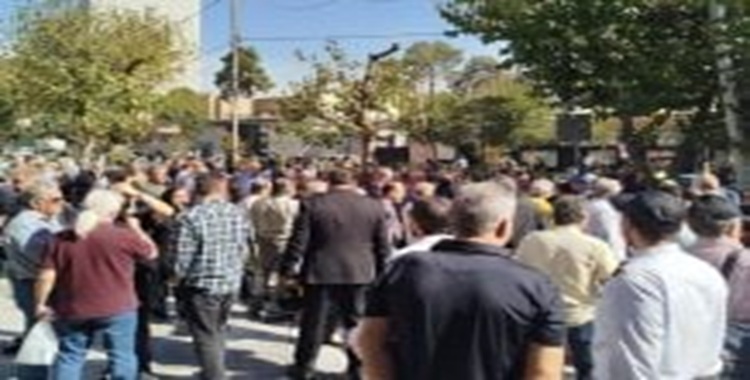 Iran : Manifestations dans plusieurs villes avec des slogans contre les exécutions, la pauvreté et la corruption