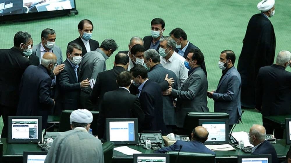 Iran : de la détente à la politique de purge