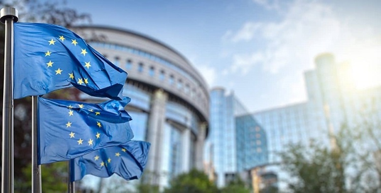 D’anciens dirigeants européens exhortent l’UE à inscrire les Gardiens de la révolution iraniens sur la liste noire et à soutenir le soulèvement pro-démocratie