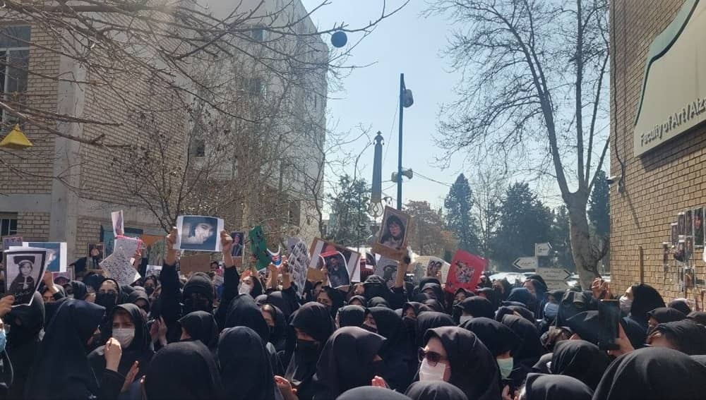 Abdanan : le régime contraint à la retraite face aux manifestations étudiantes en Iran