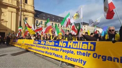 La visite de Reza Pahlavi à Berlin suscite de vives critiques de la part des dirigeants allemands et iraniens