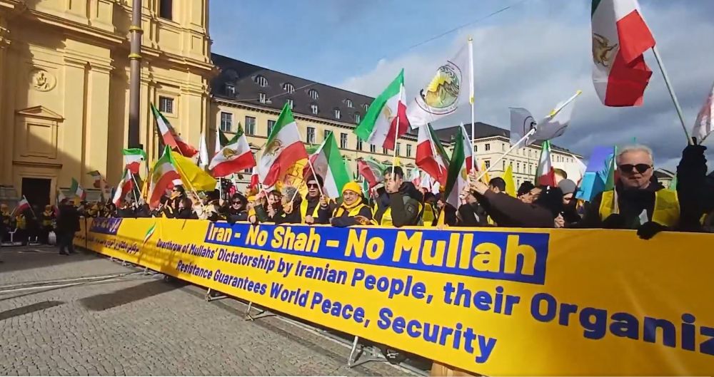 La visite de Reza Pahlavi à Berlin suscite de vives critiques de la part des dirigeants allemands et iraniens