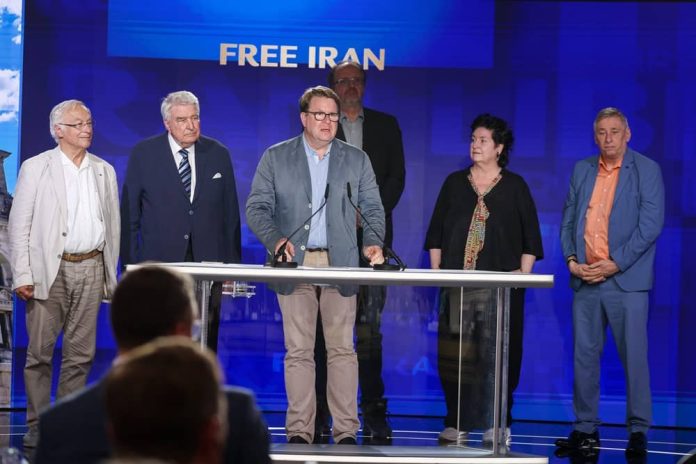 Iran Libre 2026 : Des dirigeants mondiaux réunis au Sommet de Paris exigent la fin de l’apaisement et soutiennent le CNRI comme alternative démocratique pour l’Iran